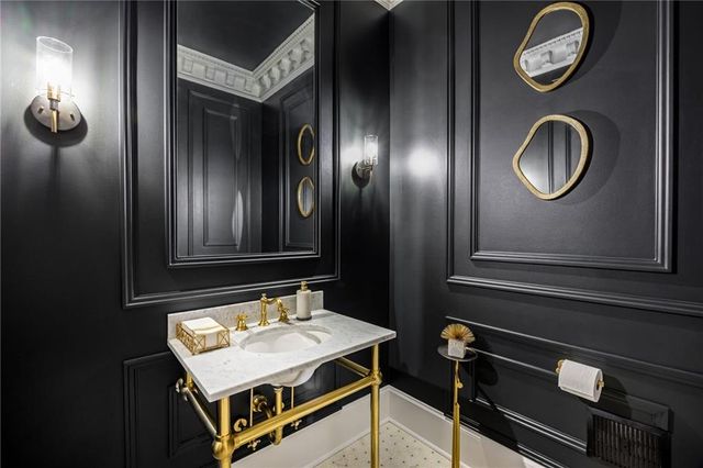 816 Blackfoot Trail, Suwanee, GA 30024