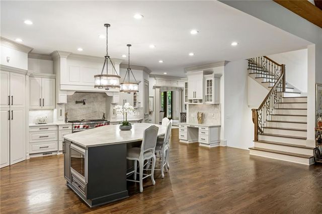 816 Blackfoot Trail, Suwanee, GA 30024