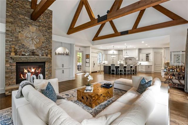 816 Blackfoot Trail, Suwanee, GA 30024