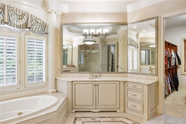 816 Blackfoot Trail, Suwanee, GA 30024