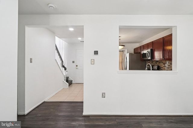 8703 VILLAGE GREEN CT, Alexandria, VA 22309