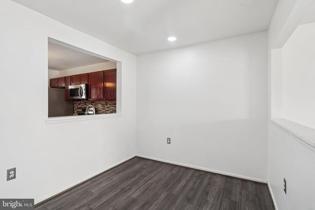 8703 VILLAGE GREEN CT, Alexandria, VA 22309