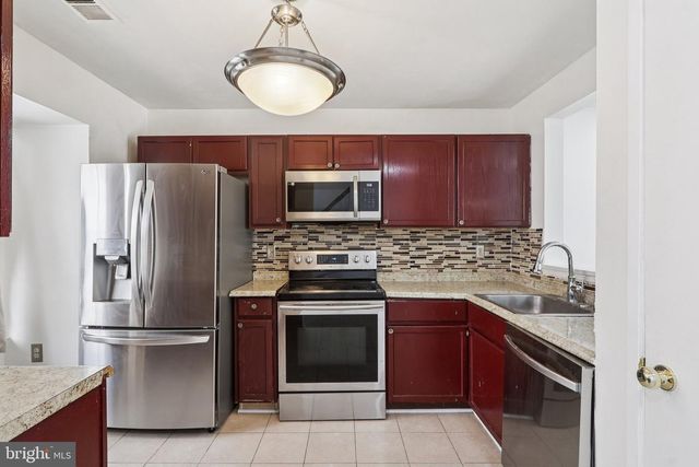 8703 VILLAGE GREEN CT, Alexandria, VA 22309