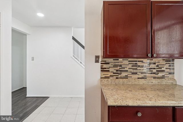 8703 VILLAGE GREEN CT, Alexandria, VA 22309