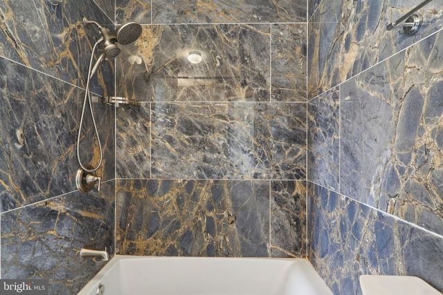 8703 VILLAGE GREEN CT, Alexandria, VA 22309