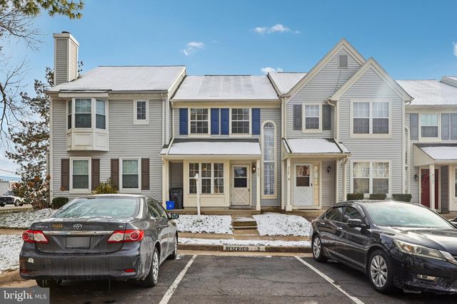 8703 VILLAGE GREEN CT, Alexandria, VA 22309