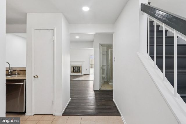 8703 VILLAGE GREEN CT, Alexandria, VA 22309