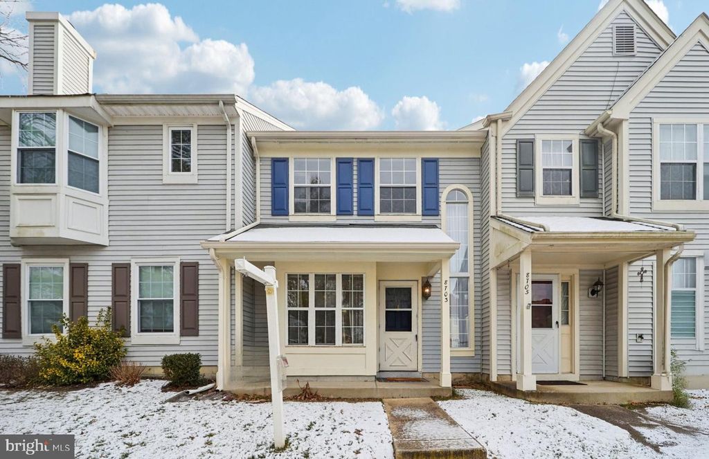 8703 VILLAGE GREEN CT, Alexandria, VA 22309