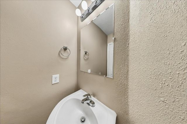 4506 Nealwood Court, Fresno, TX 77545