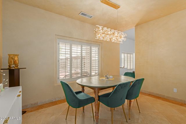 601 W SAN MARCOS Drive, Chandler, AZ 85225