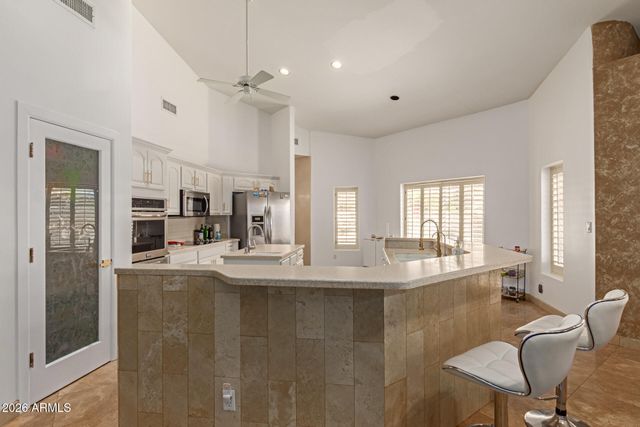 601 W SAN MARCOS Drive, Chandler, AZ 85225