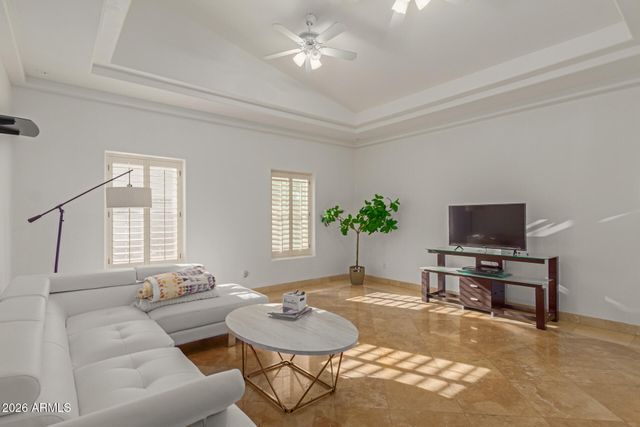 601 W SAN MARCOS Drive, Chandler, AZ 85225