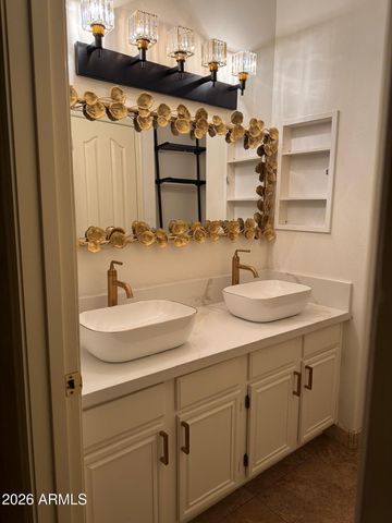 601 W SAN MARCOS Drive, Chandler, AZ 85225