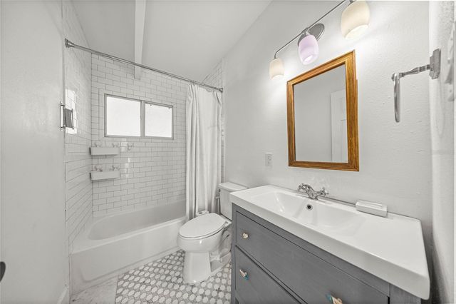 2840 NE 10TH DR, Gainesville, FL 32609