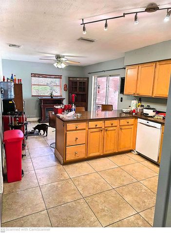 10935 Gable St, Boca Raton, FL 33428