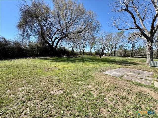 471 Old Goliad Road, Victoria, TX 77905
