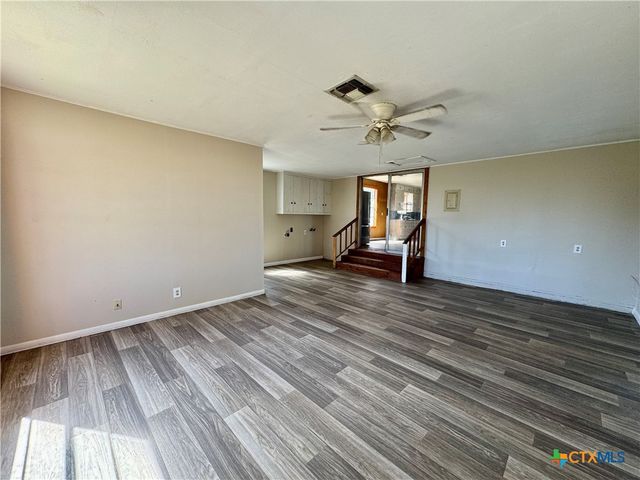 471 Old Goliad Road, Victoria, TX 77905