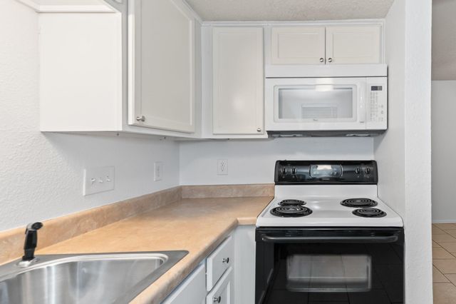 2500 Burleson RD 709, Austin, TX 78741