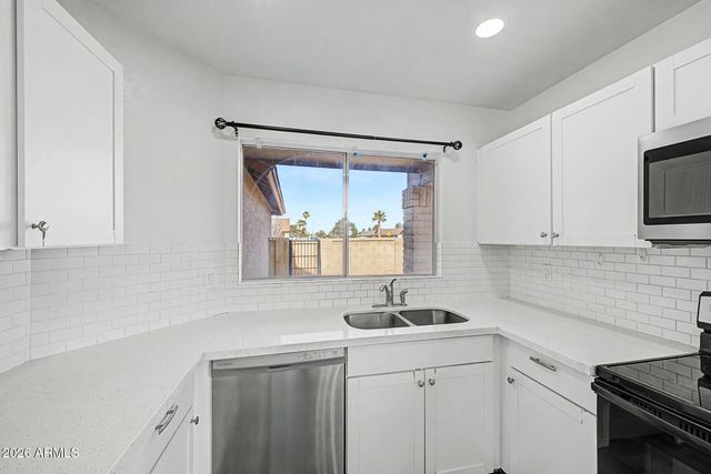 11902 N 73RD Avenue, Peoria, AZ 85345
