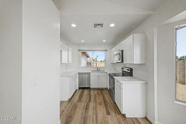 11902 N 73RD Avenue, Peoria, AZ 85345