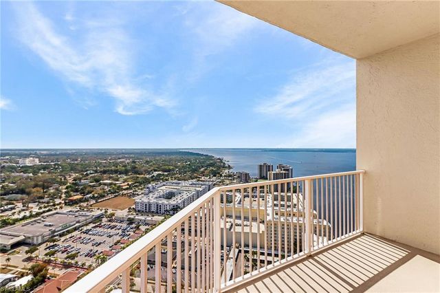 2104 W First ST 3204, Fort Myers, FL 33901