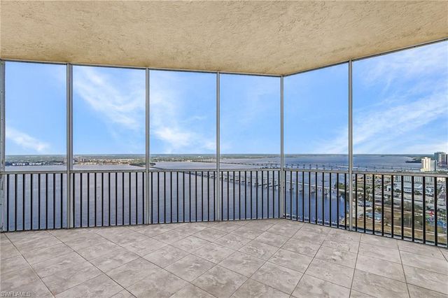 2104 W First ST 3204, Fort Myers, FL 33901