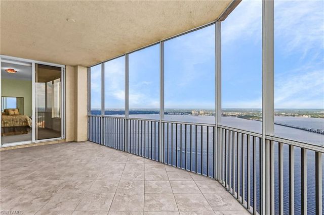 2104 W First ST 3204, Fort Myers, FL 33901