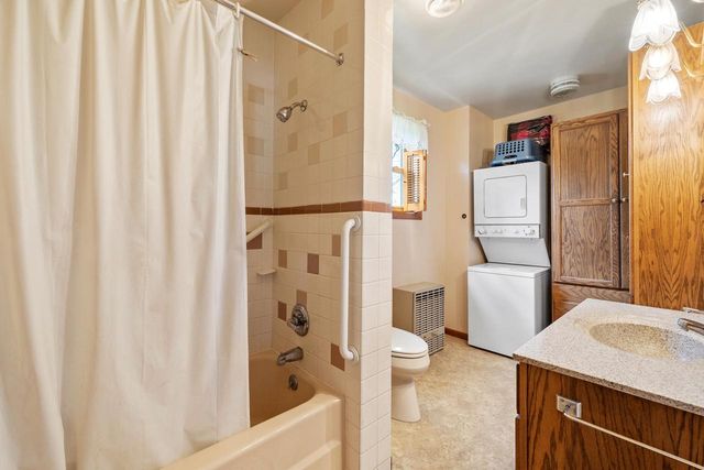2223 Jackson STREET, New Holstein, WI 53061