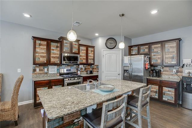 410 Maple Brook Drive, Dawsonville, GA 30534