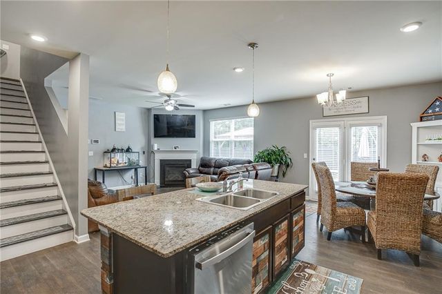 410 Maple Brook Drive, Dawsonville, GA 30534
