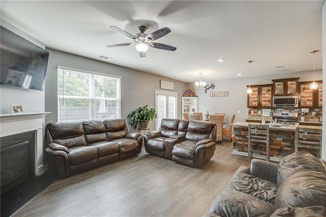 410 Maple Brook Drive, Dawsonville, GA 30534