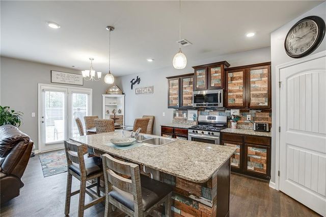 410 Maple Brook Drive, Dawsonville, GA 30534