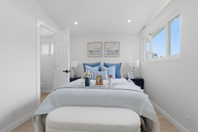 27707 27707 La Porte Ave, Hayward, CA 94545