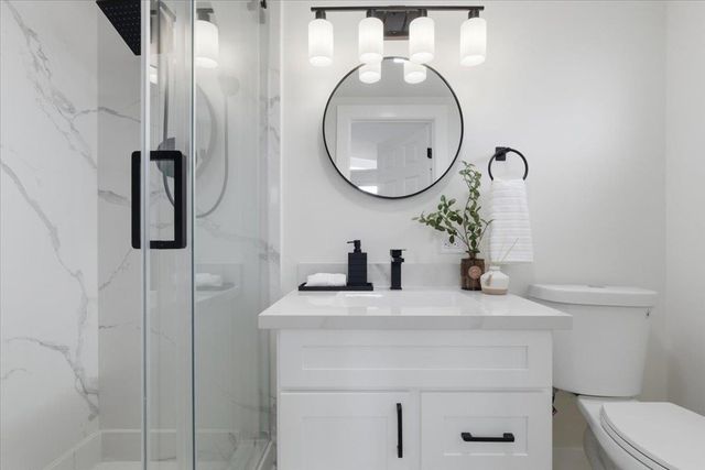 27707 27707 La Porte Ave, Hayward, CA 94545