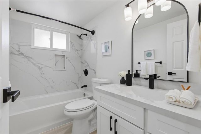 27707 27707 La Porte Ave, Hayward, CA 94545