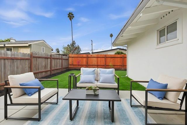 27707 27707 La Porte Ave, Hayward, CA 94545