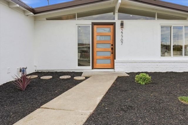 27707 27707 La Porte Ave, Hayward, CA 94545