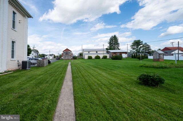 445 N MAIN ST, Bernville, PA 19506