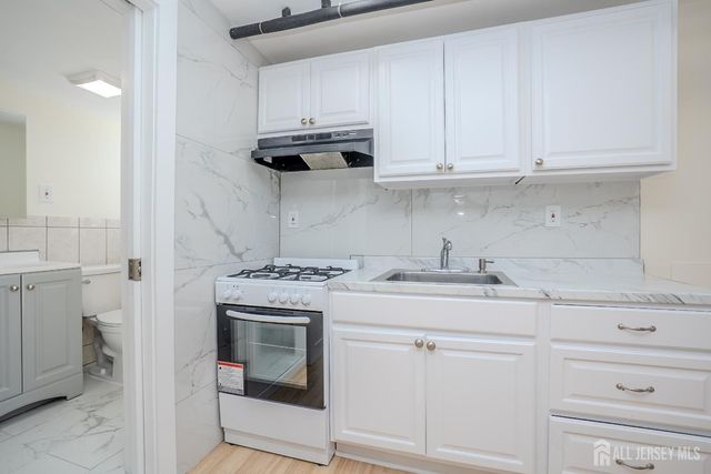 3774 Route 27 Route 1a, South Brunswick, NJ 08824