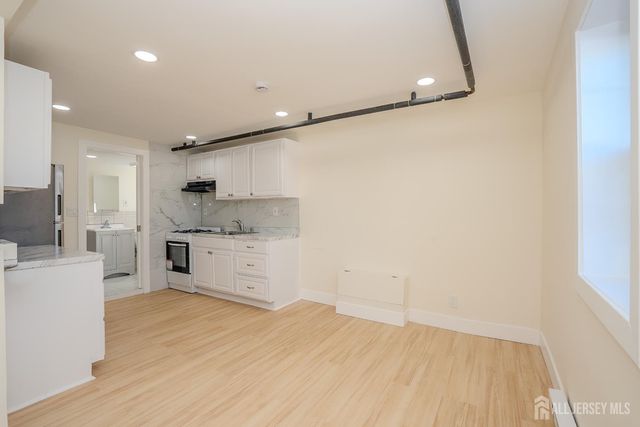 3774 Route 27 Route 1a, South Brunswick, NJ 08824