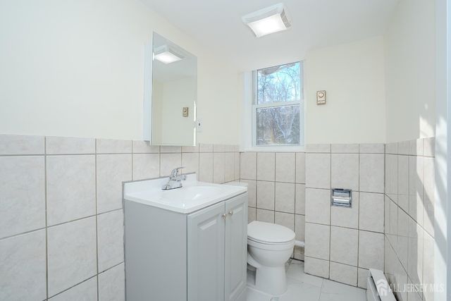 3774 Route 27 Route 1a, South Brunswick, NJ 08824