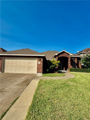 6746 Empire State Dr, Corpus Christi, TX 78414