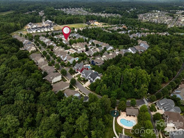 12422 Brenthaven Drive, Davidson, NC 28036