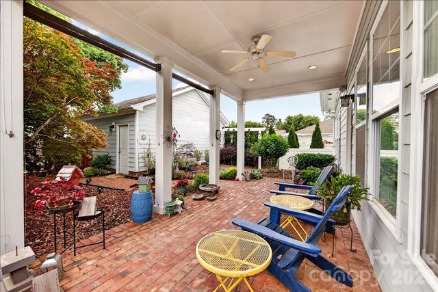 12422 Brenthaven Drive, Davidson, NC 28036