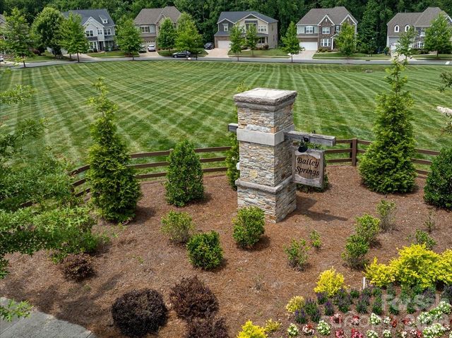 12422 Brenthaven Drive, Davidson, NC 28036