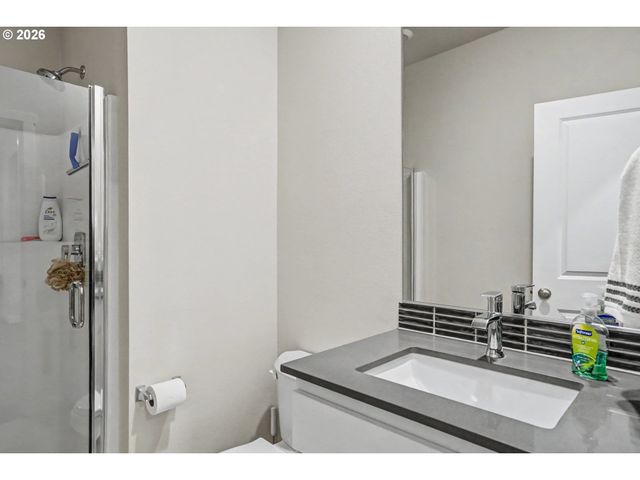 2275 MISTY GLEN Ave, Salem, OR 97304