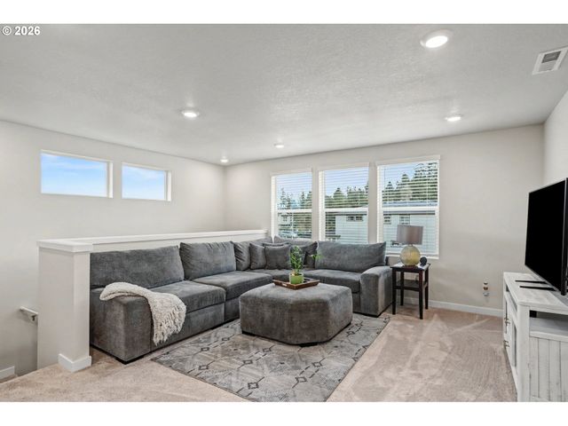 2275 MISTY GLEN Ave, Salem, OR 97304