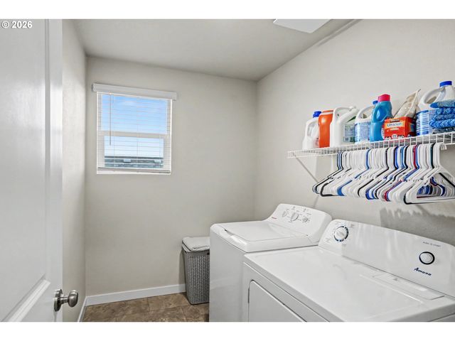 2275 MISTY GLEN Ave, Salem, OR 97304