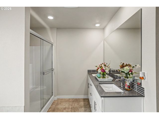 2275 MISTY GLEN Ave, Salem, OR 97304