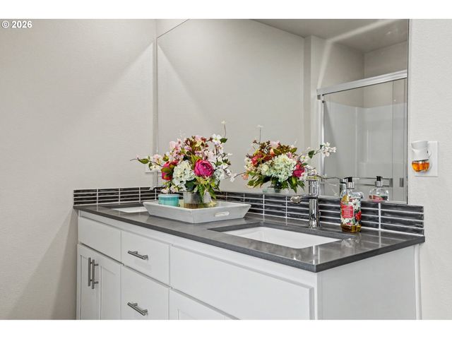 2275 MISTY GLEN Ave, Salem, OR 97304